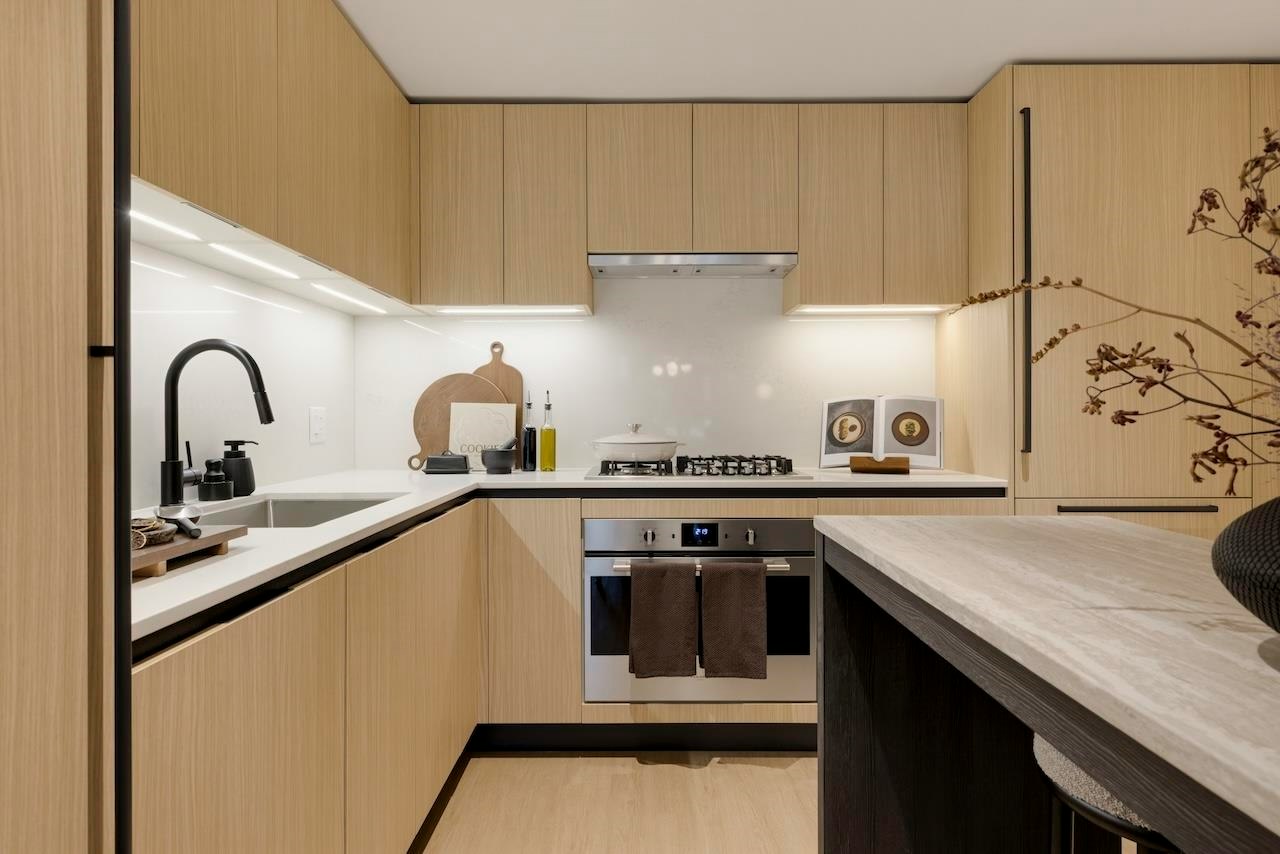 111-2235 E Broadway, Vancouver, BC, V5N 0J5 - 6