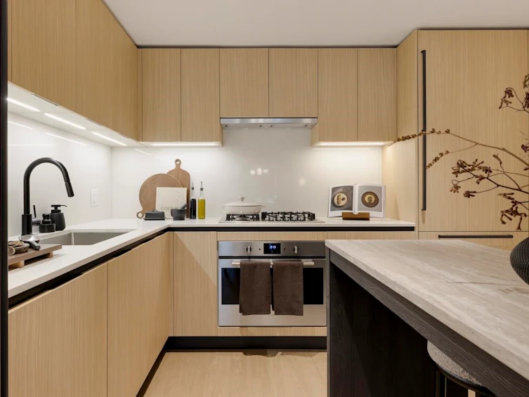 111-2235 E Broadway, Vancouver, BC, V5N 0J5 - 6