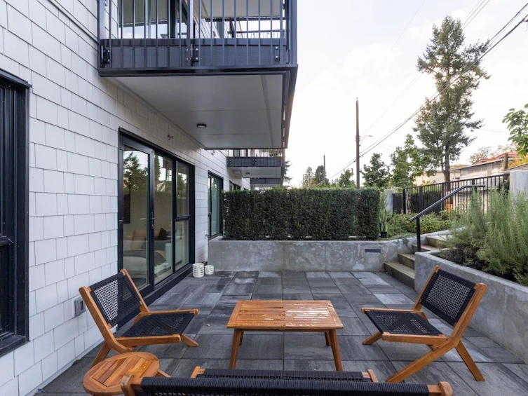 111-2235 E Broadway, Vancouver, BC, V5N 0J5 - 24