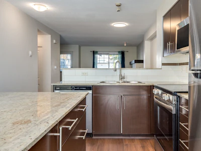 77-19250 65 Avenue - 5