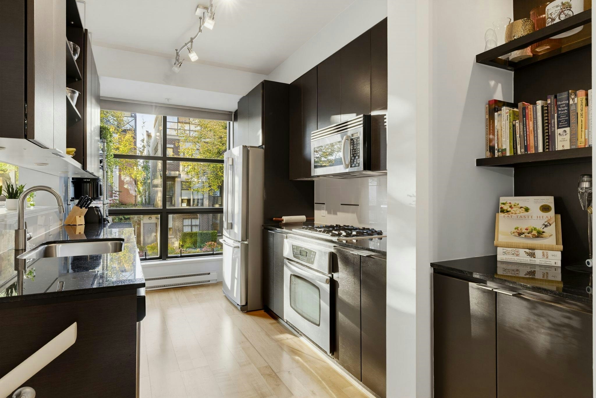 3742 Commercial Street - 2