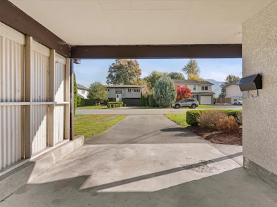 9229 James Street - 4