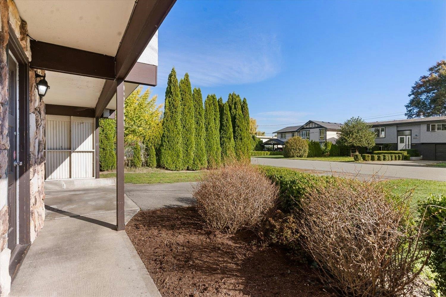 9229 James Street - 3
