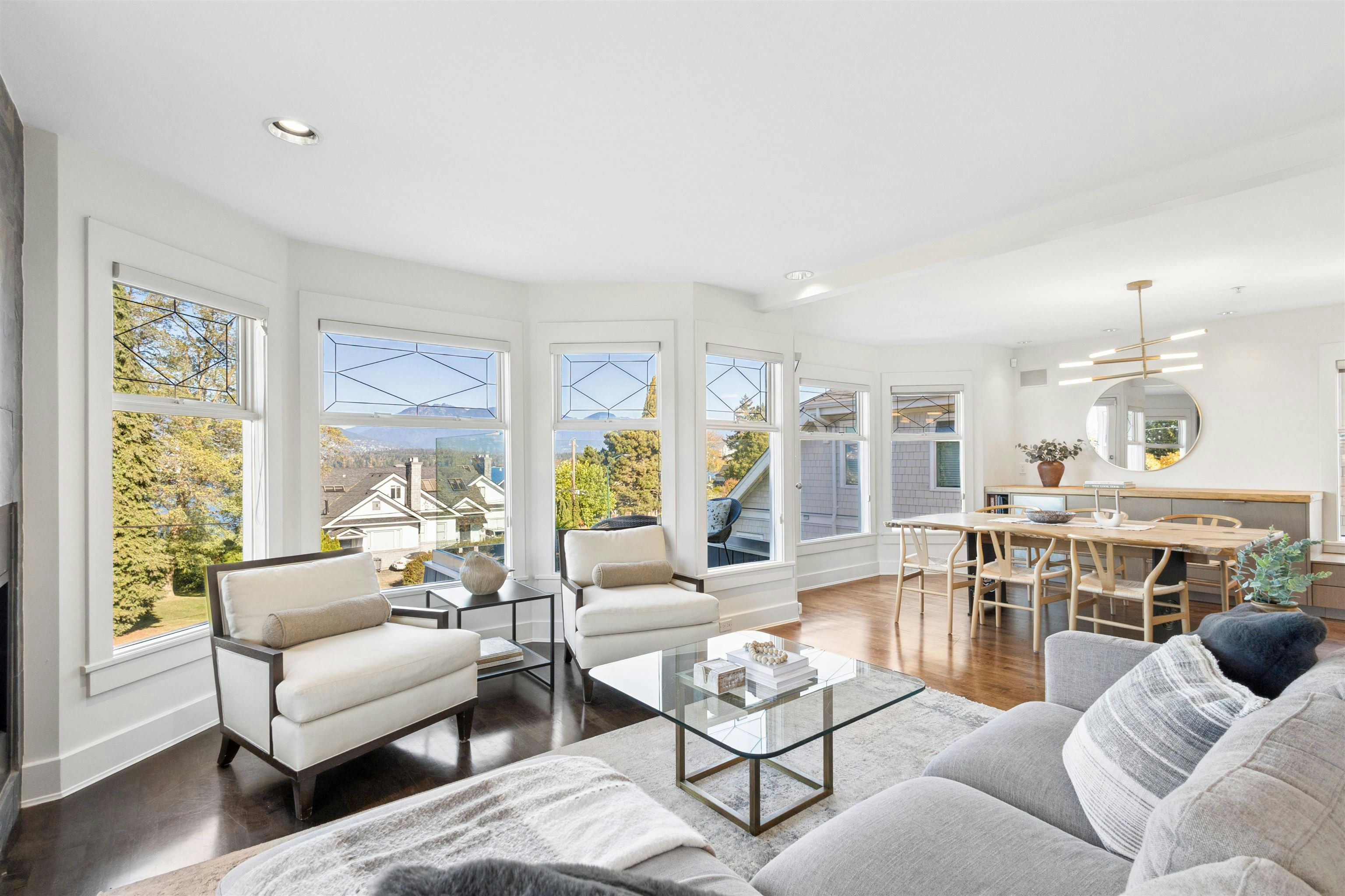 2697 York Avenue - 5