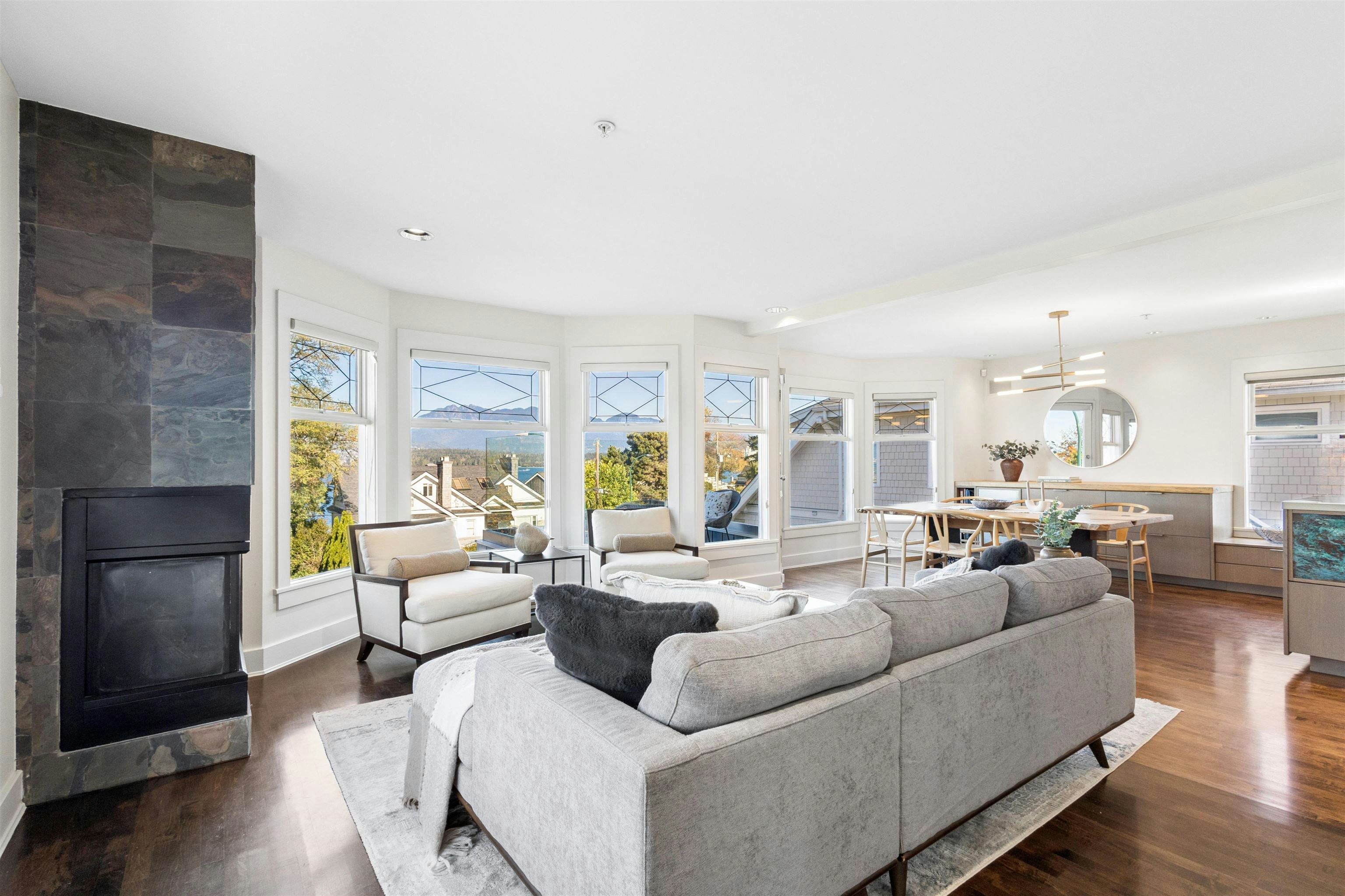 2697 York Avenue - 4