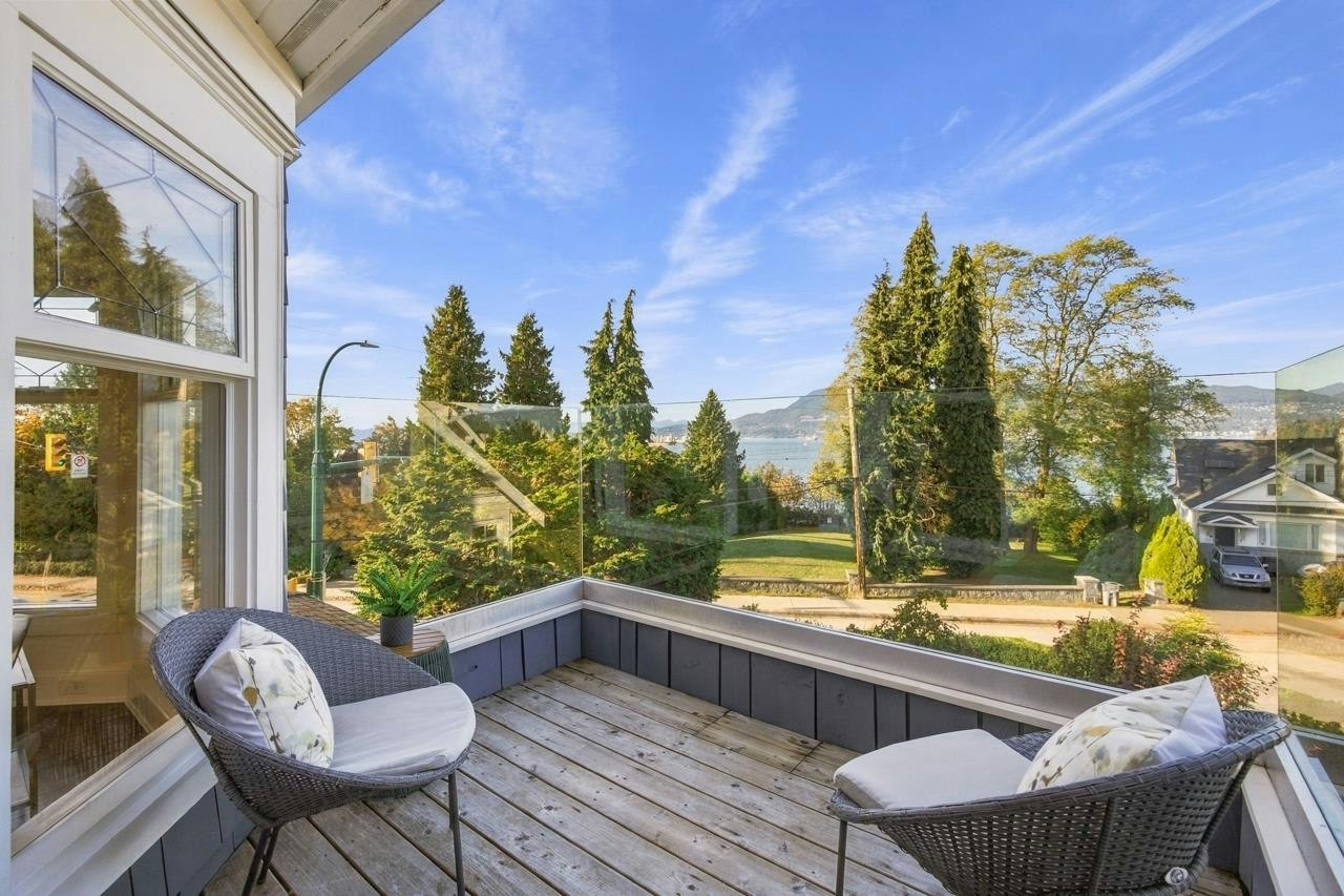2697 York Avenue - 5