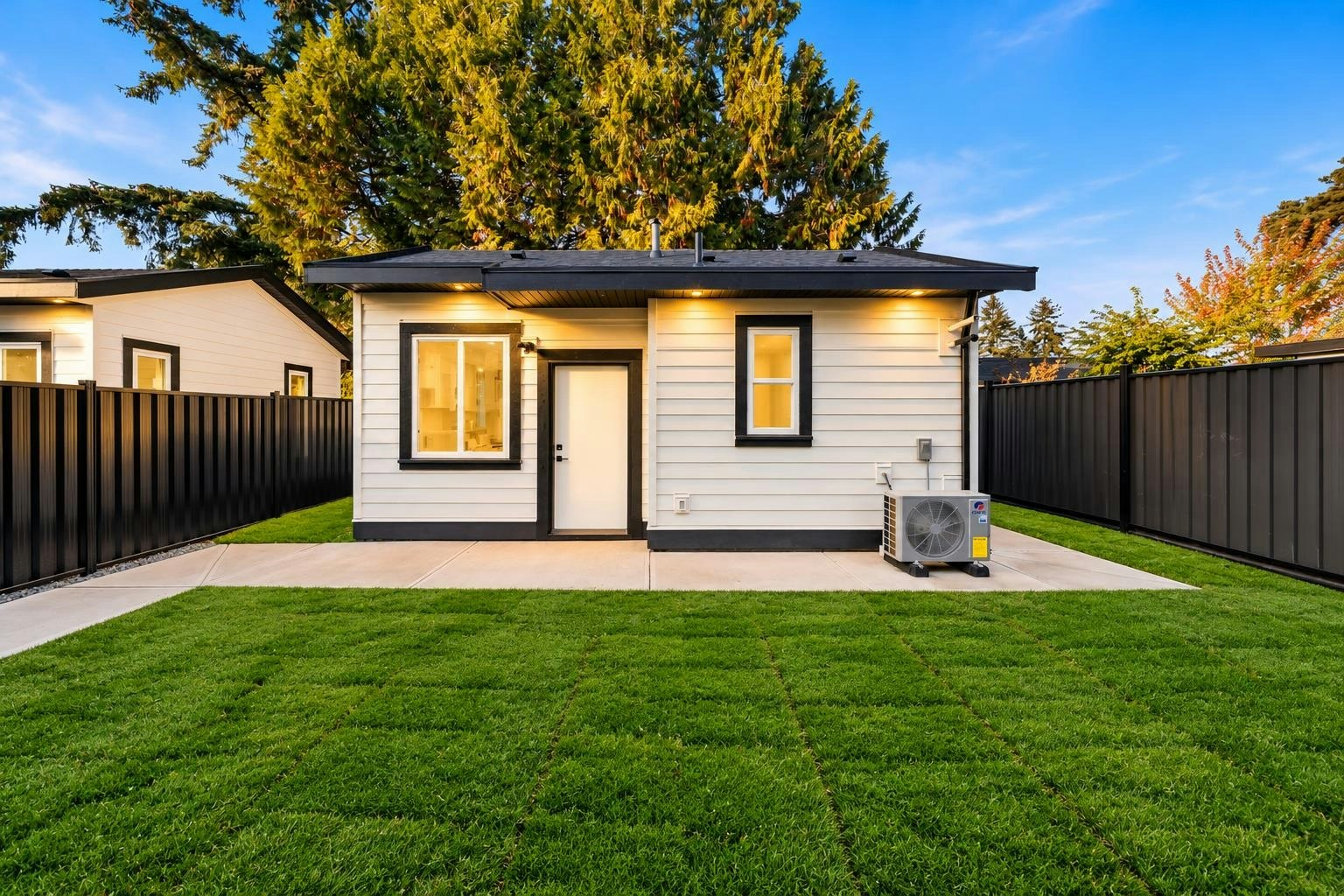 11361 88 Avenue - 3