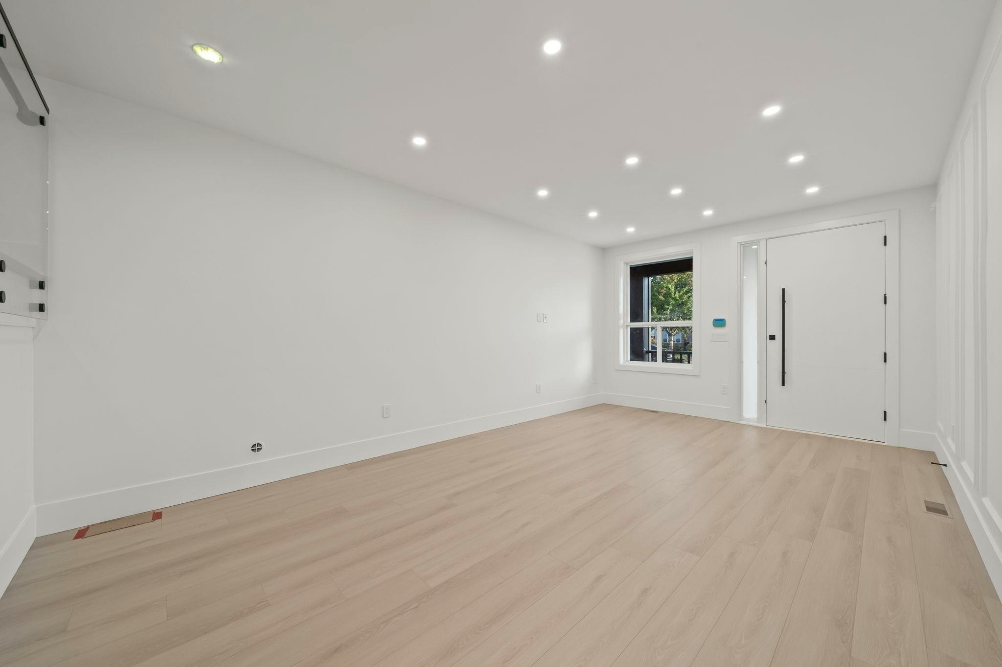 11361 88 Avenue - 5