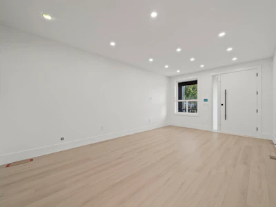 11361 88 Avenue - 5