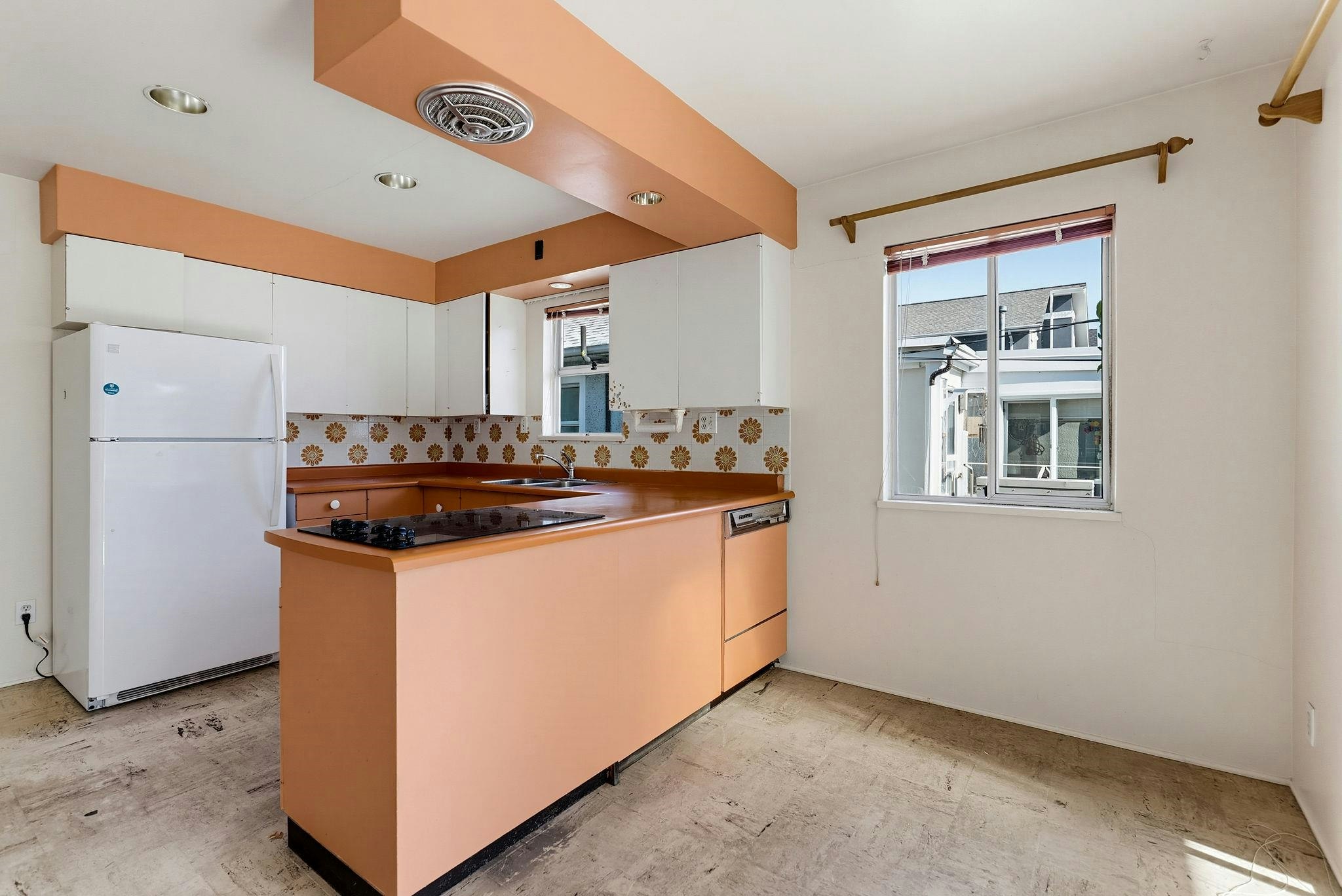 2878 W 14th Avenue, Vancouver, BC, V6K 2X4 - 9