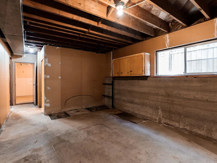 2878 W 14th Avenue, Vancouver, BC, V6K 2X4 - 26