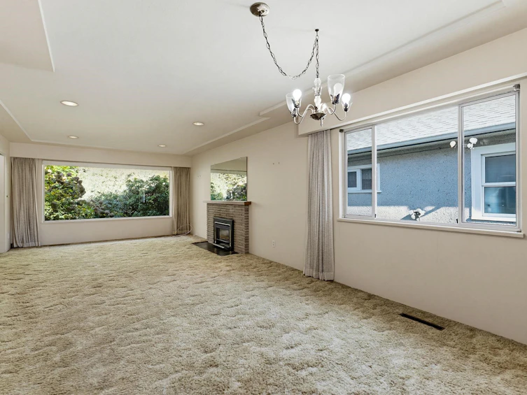 2878 W 14th Avenue, Vancouver, BC, V6K 2X4 - 3