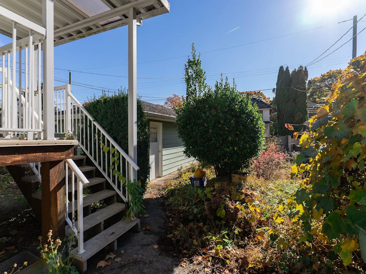 2878 W 14th Avenue, Vancouver, BC, V6K 2X4 - 31