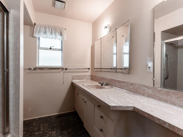 2878 W 14th Avenue, Vancouver, BC, V6K 2X4 - 19