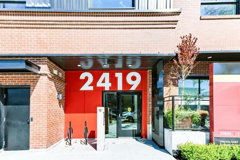406-2419 Grant Street, Vancouver, BC, V5K 3G5