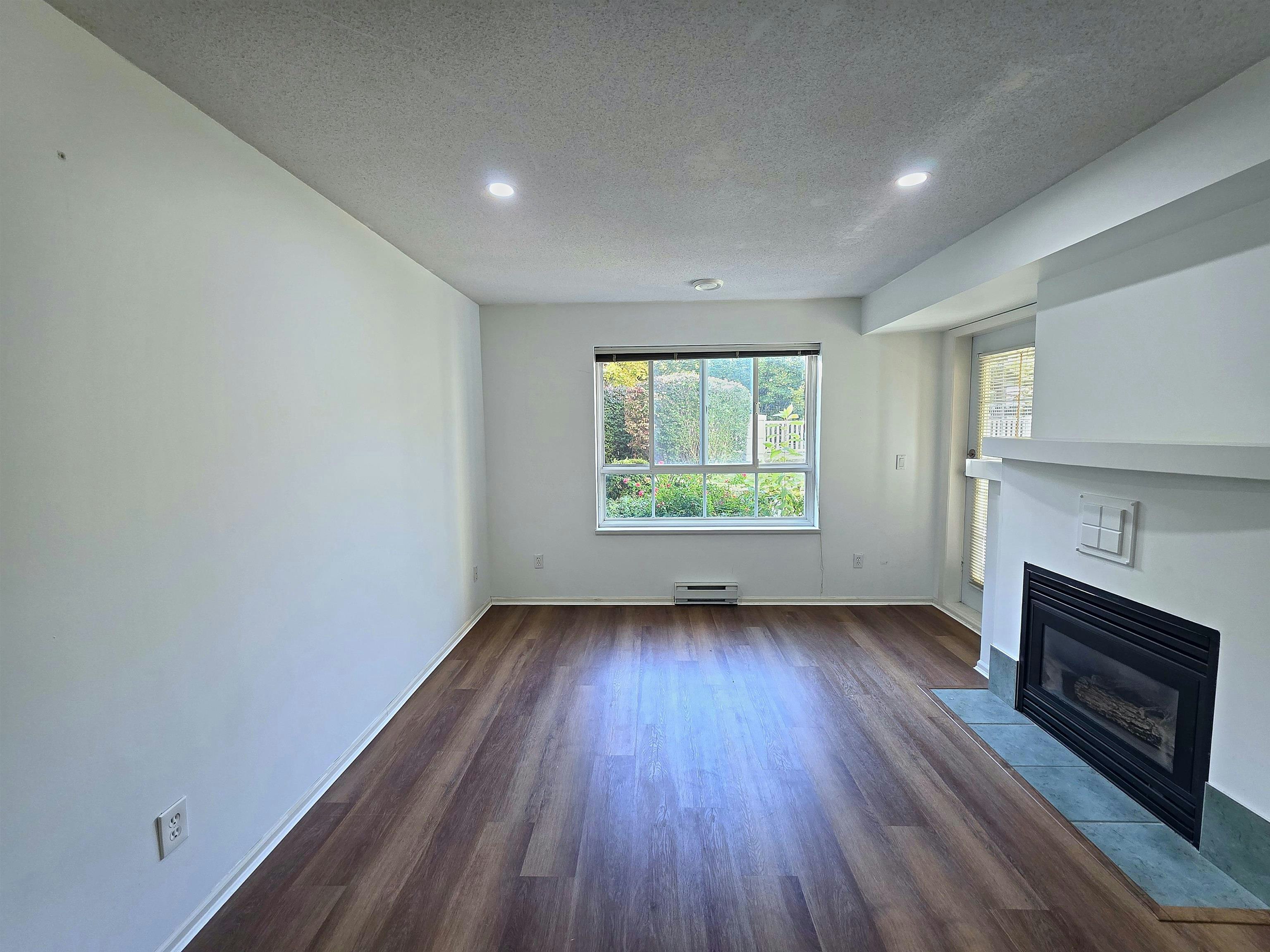 113-19750 64th Avenue, Langley, BC, V2Y 2T1 - 2