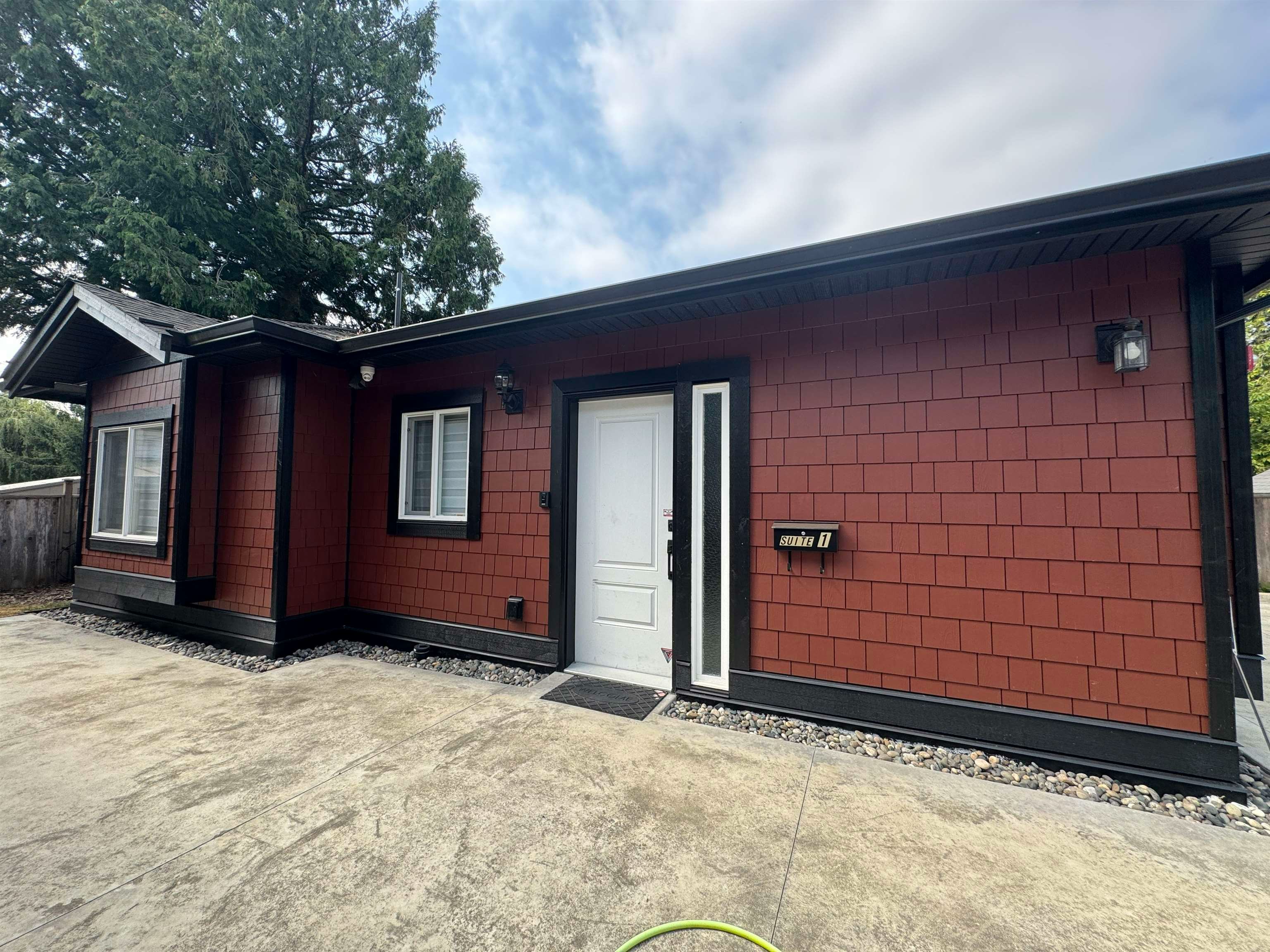 Coach House-11901 Gee St, Maple Ridge, BC, V2X 7L8