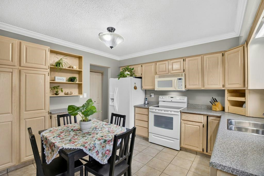 1423 Regan Avenue, Coquitlam, BC, V3J 3B6 - 10