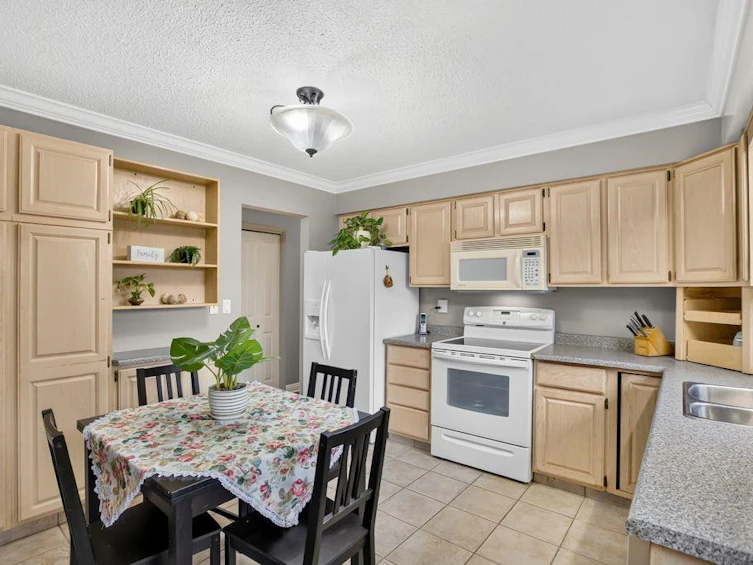 1423 Regan Avenue, Coquitlam, BC, V3J 3B6 - 10