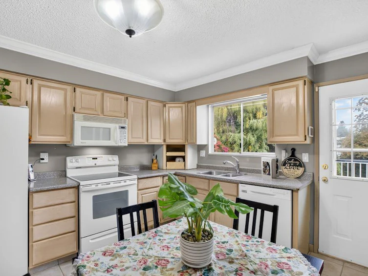 1423 Regan Avenue, Coquitlam, BC, V3J 3B6 - 12