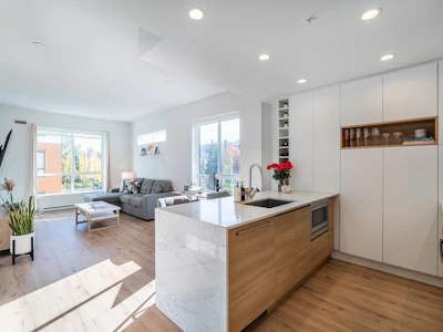 405-55 Klahanie Drive - 4