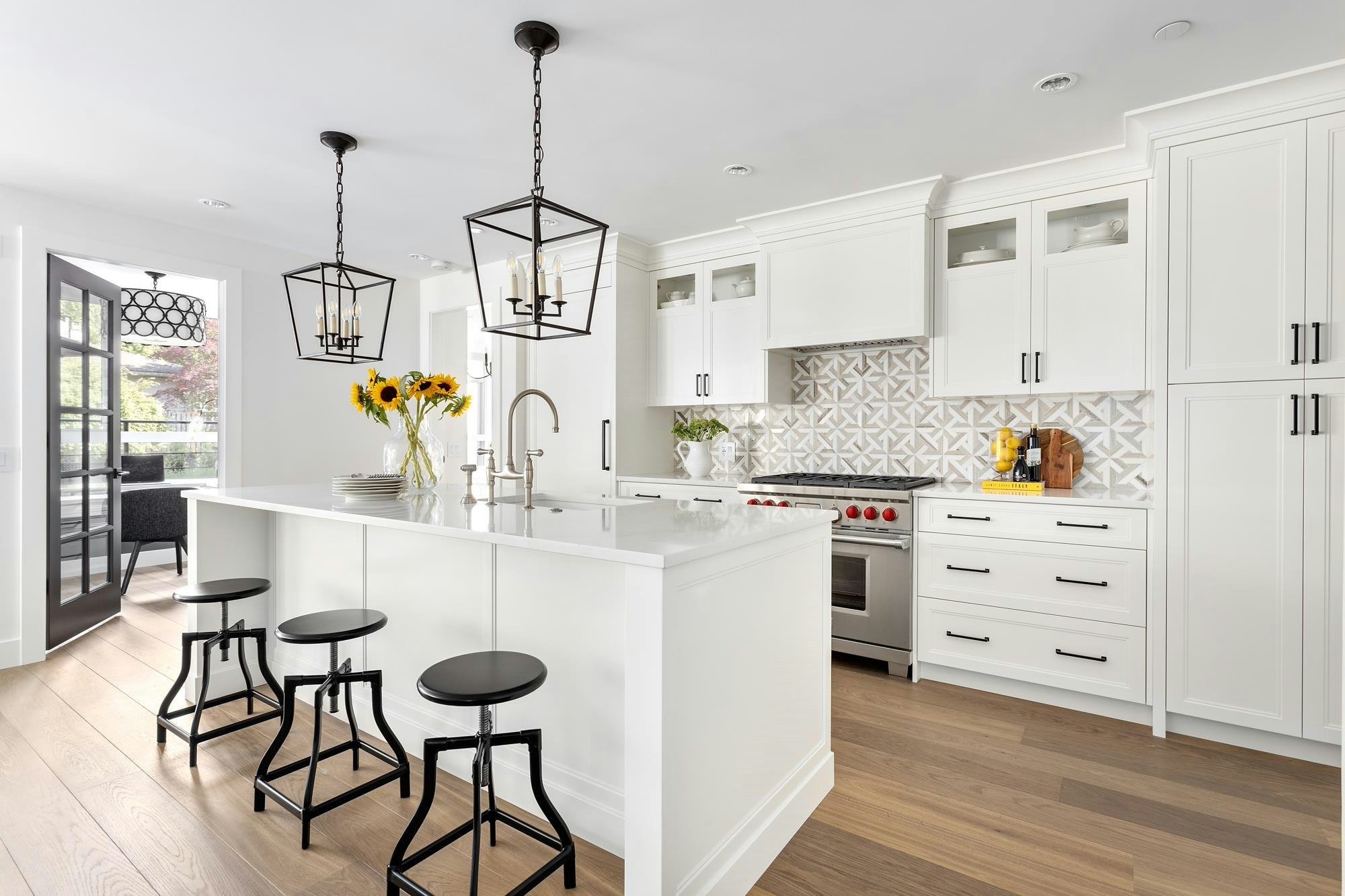 102-1055 Ridgewood Drive, North Vancouver, BC, V7R 0A6