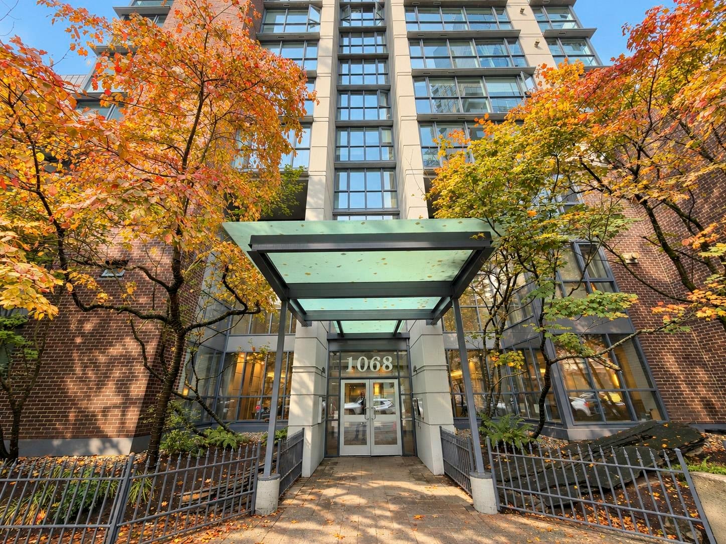 807-1068 Hornby Street, Vancouver, BC, V6Z 2Y7