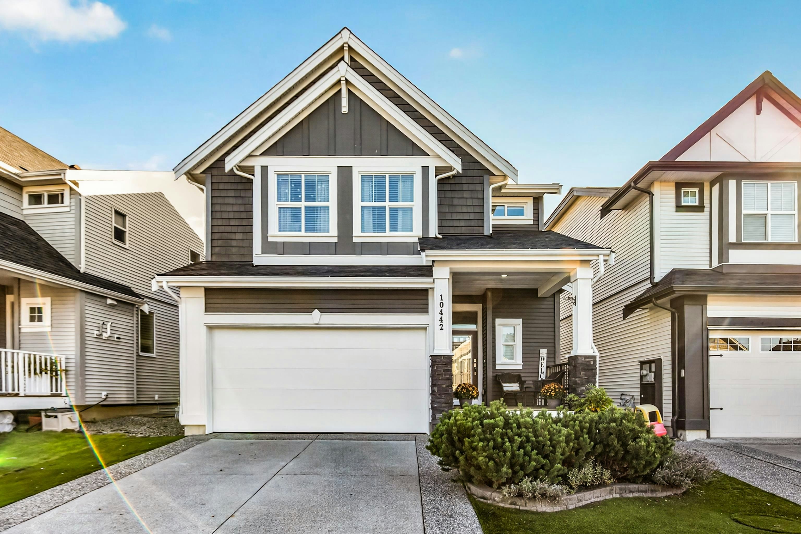 10442 Mceachern Street, Maple Ridge, BC, V2W 0H8