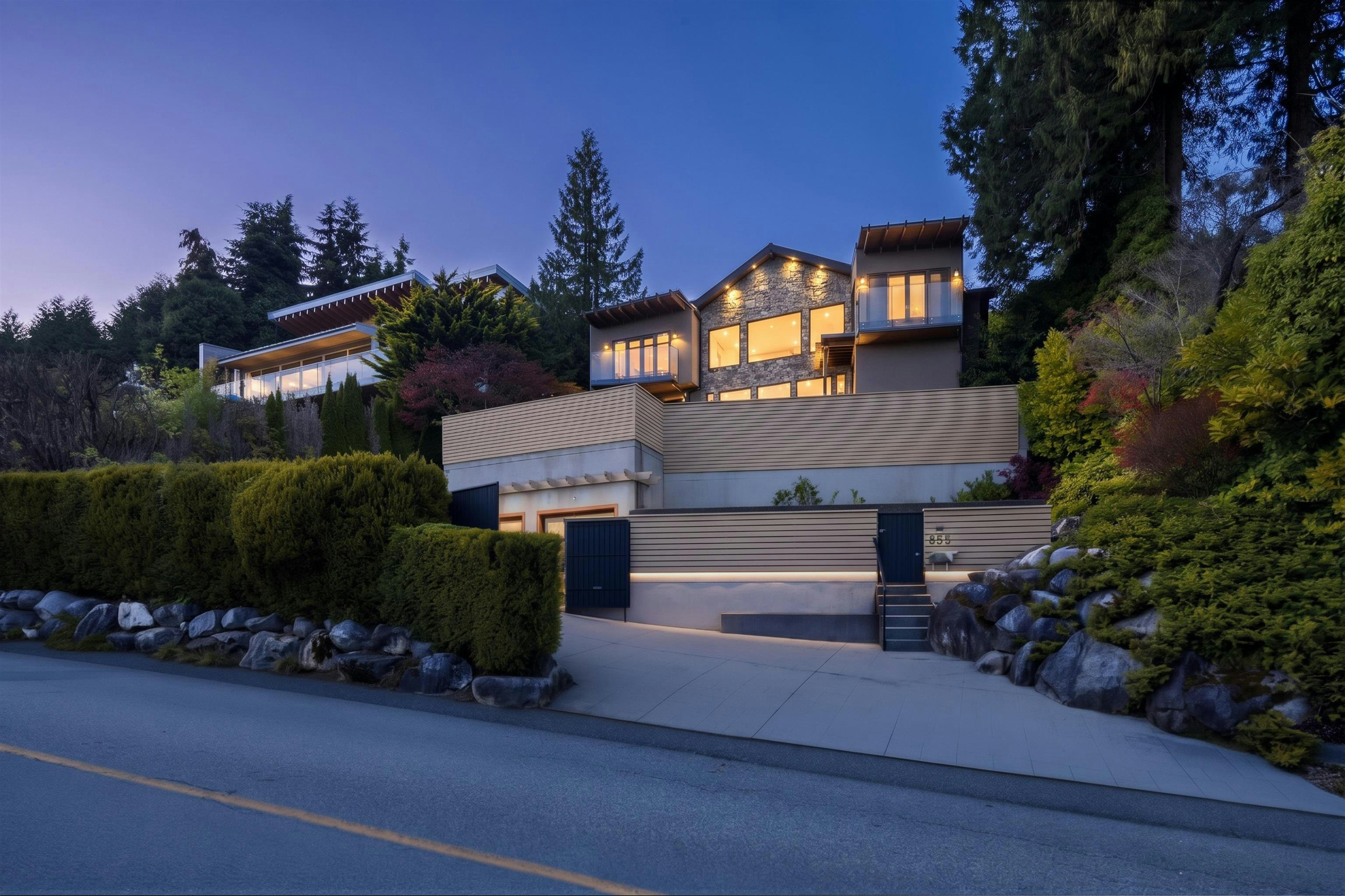 855 Anderson Crescent, West Vancouver, BC, V7T 1S6