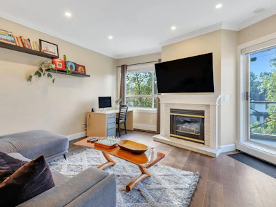 310-2109 Rowland Street - 5
