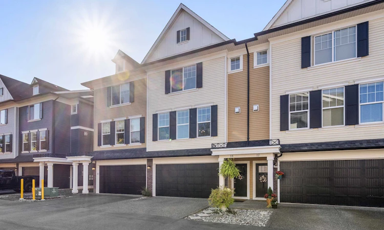18-1640 Mackay Crescent