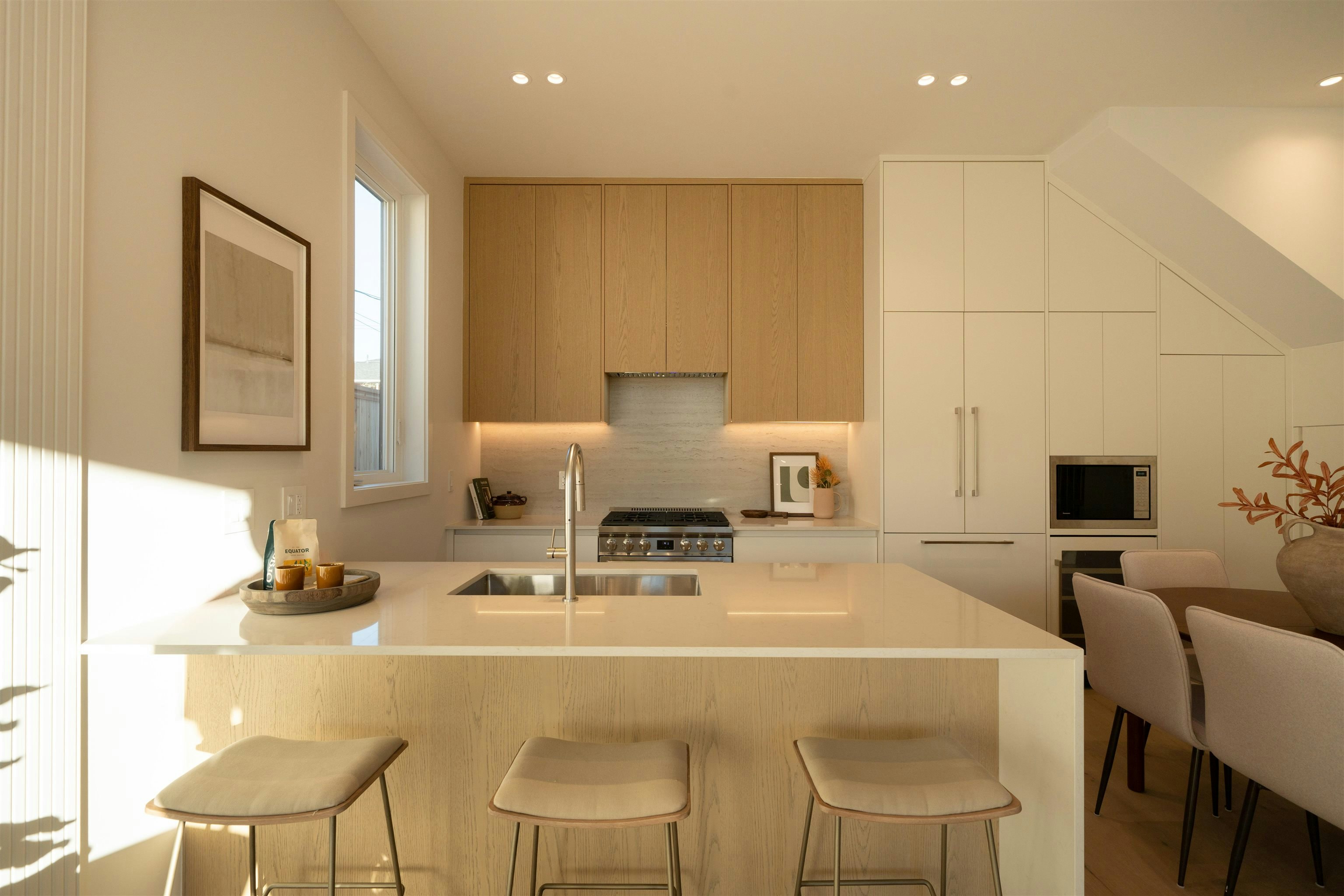 2-1458 Rosser Avenue - 4