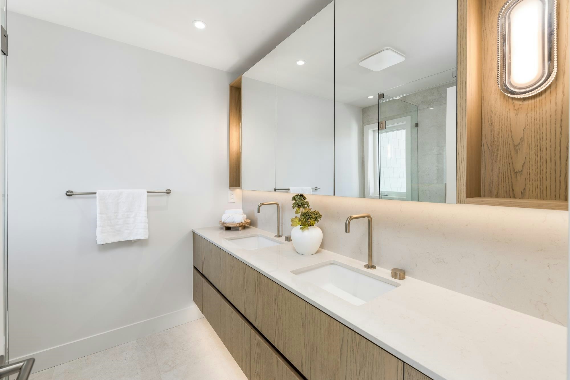 2-1458 Rosser Avenue, Burnaby, BC, V5C 5C8 - 25