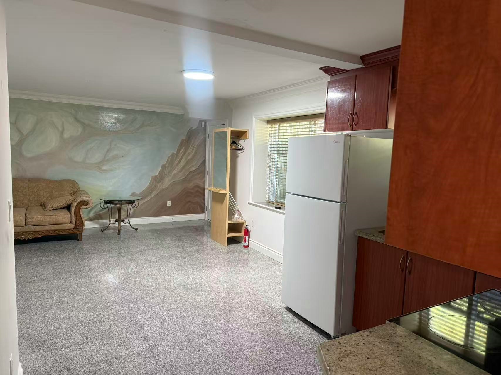 BSMT-16433 93b Avenue, Surrey, BC, V4N 5S3
