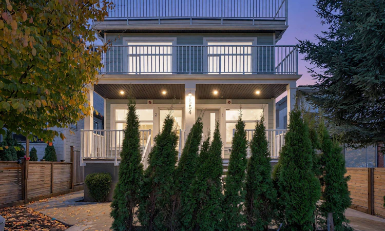 1-2554 Dundas Street