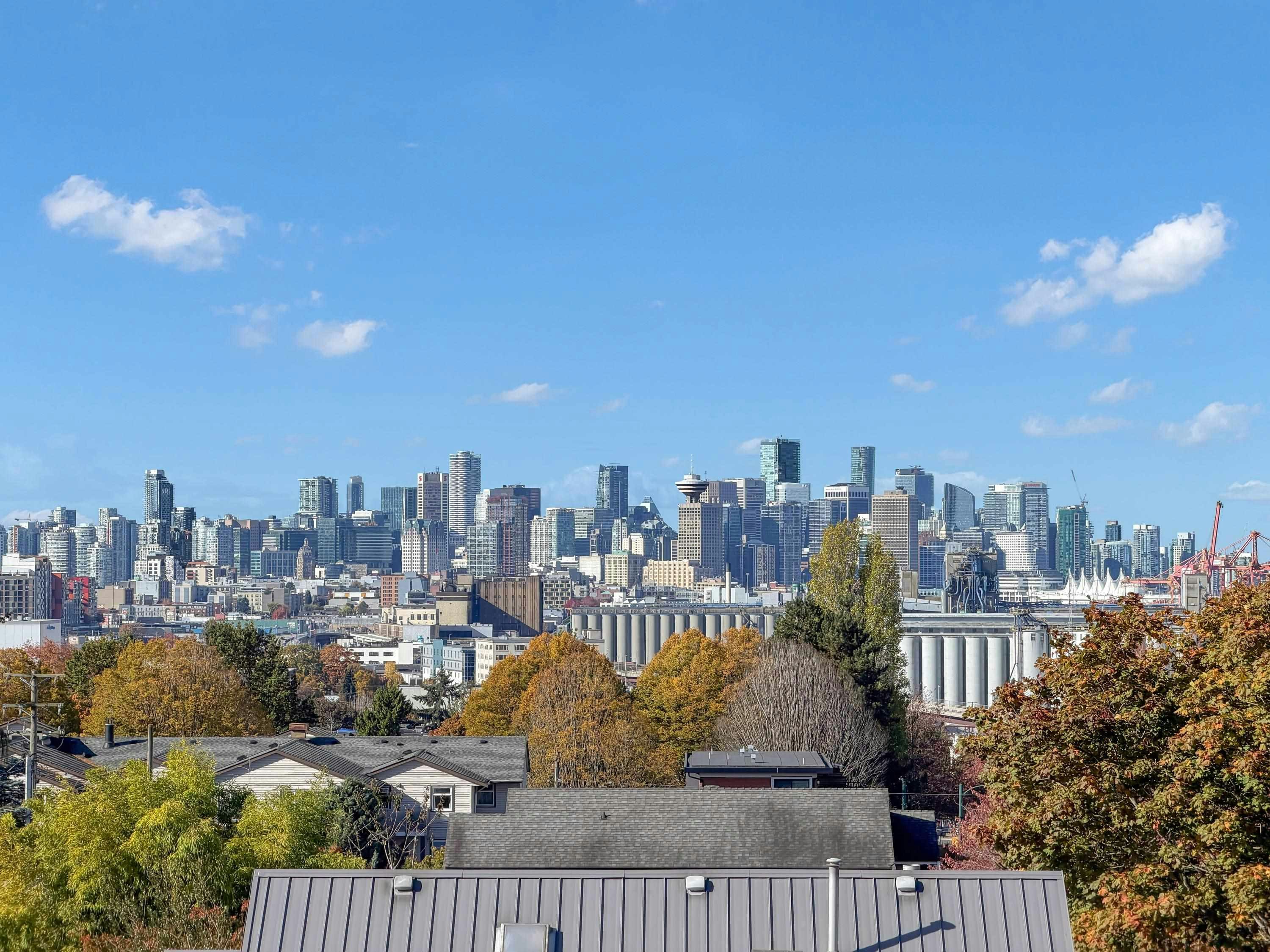 1-2554 Dundas Street - 5