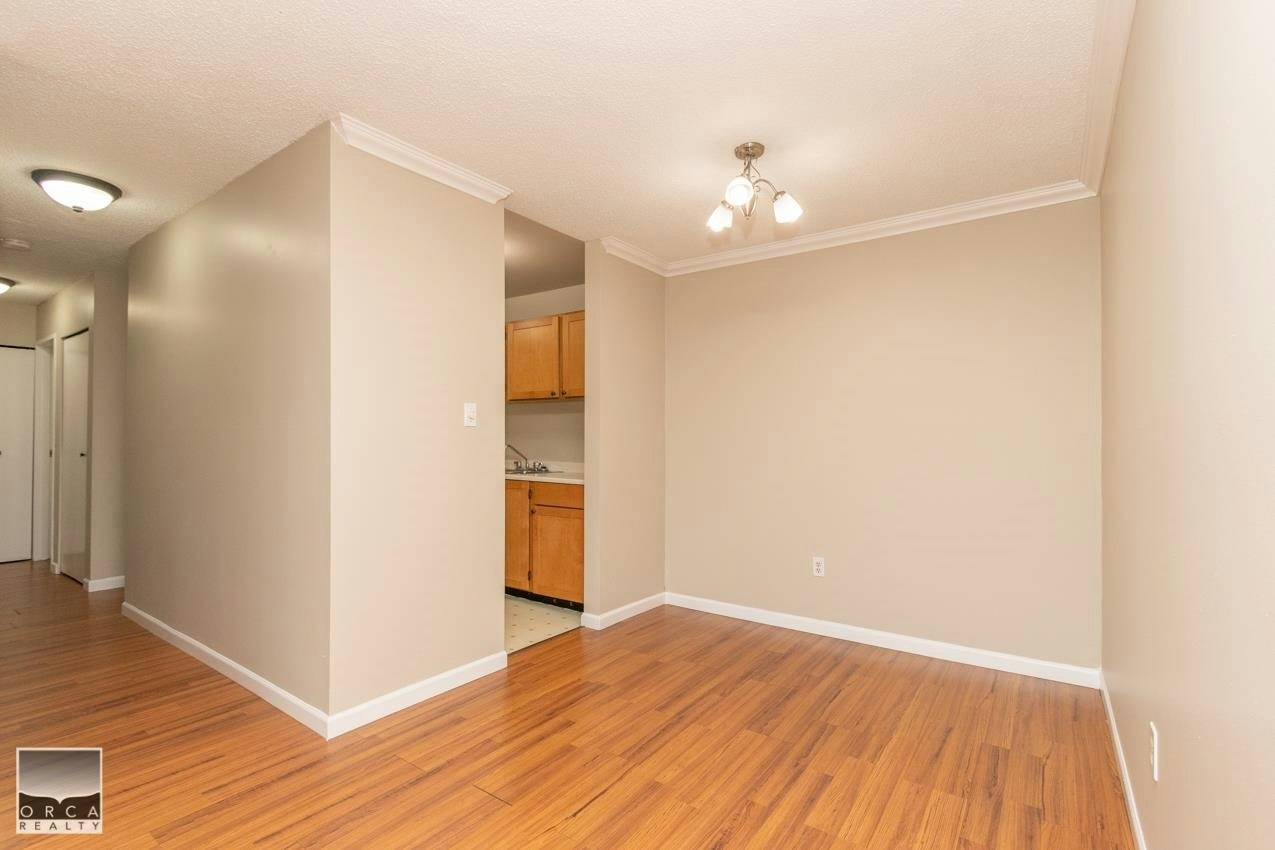 220-65 First Street, New Westminster, BC, V3L 5K9 - 3