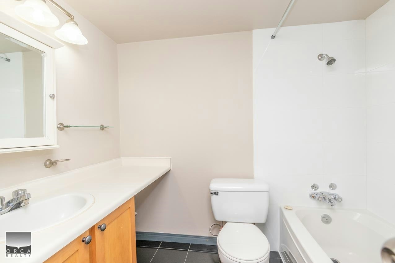 220-65 First Street, New Westminster, BC, V3L 5K9 - 9