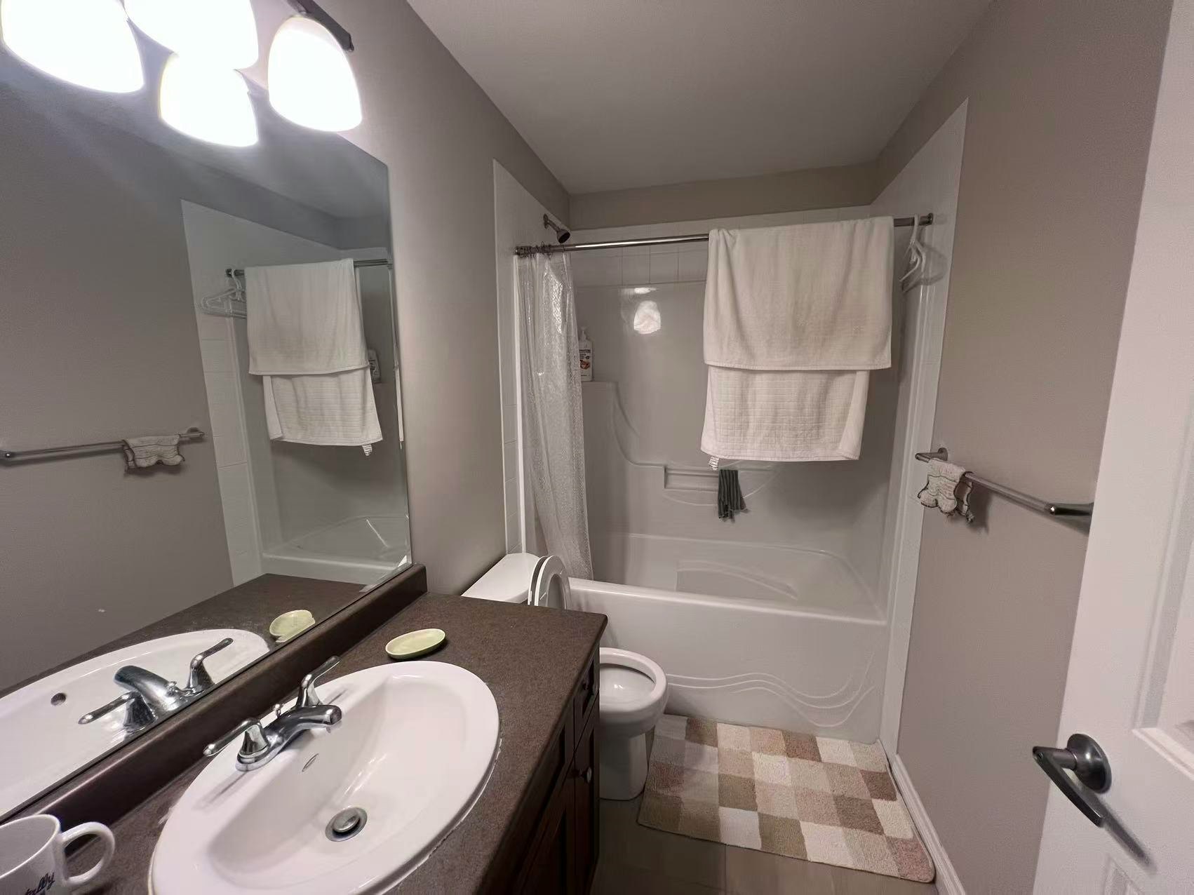 17733 68 Avenue, Surrey, BC, V3S 4P4 - 18