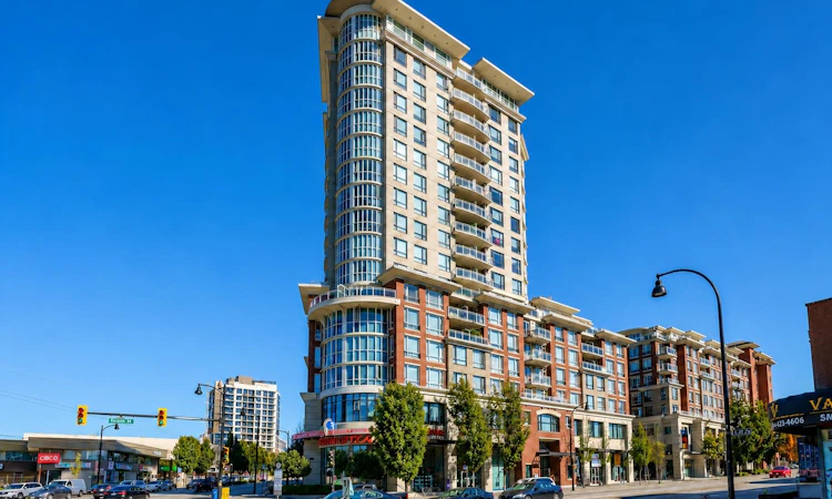 1307-4028 Knight Street