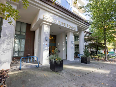 903-5911 Alderbridge Way - 2