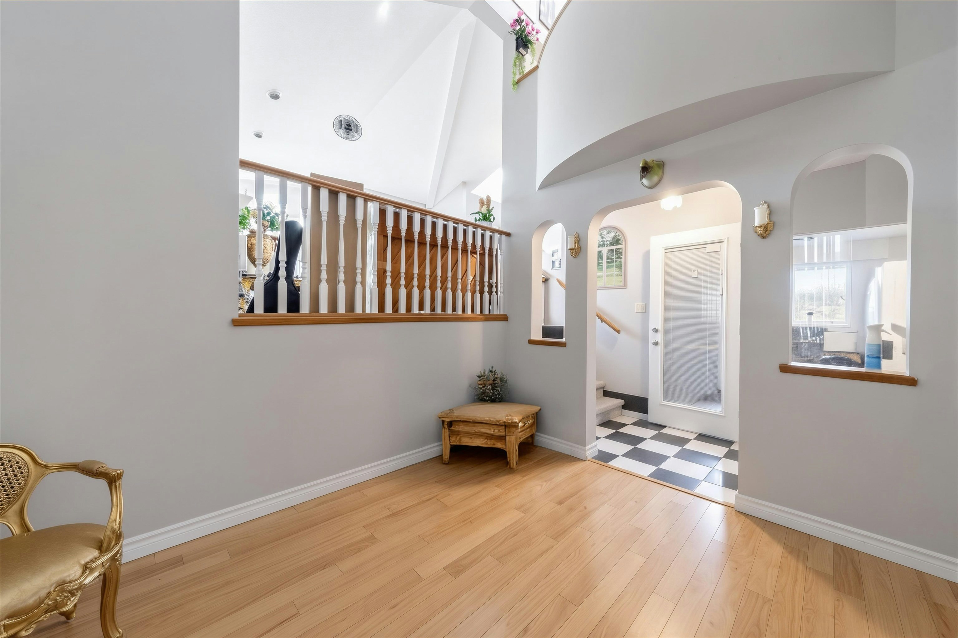 2553 E 22nd Avenue, Vancouver, BC, V5M 2X4 - 6