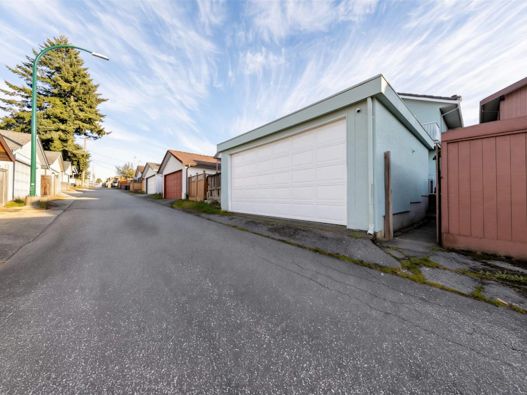 2553 E 22nd Avenue, Vancouver, BC, V5M 2X4 - 28