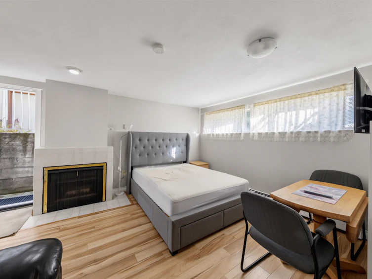 2553 E 22nd Avenue, Vancouver, BC, V5M 2X4 - 23