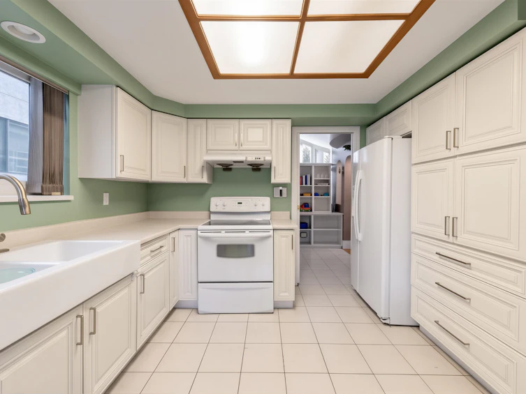 2553 E 22nd Avenue, Vancouver, BC, V5M 2X4 - 10