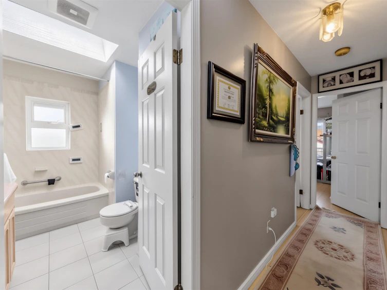 2553 E 22nd Avenue, Vancouver, BC, V5M 2X4 - 16