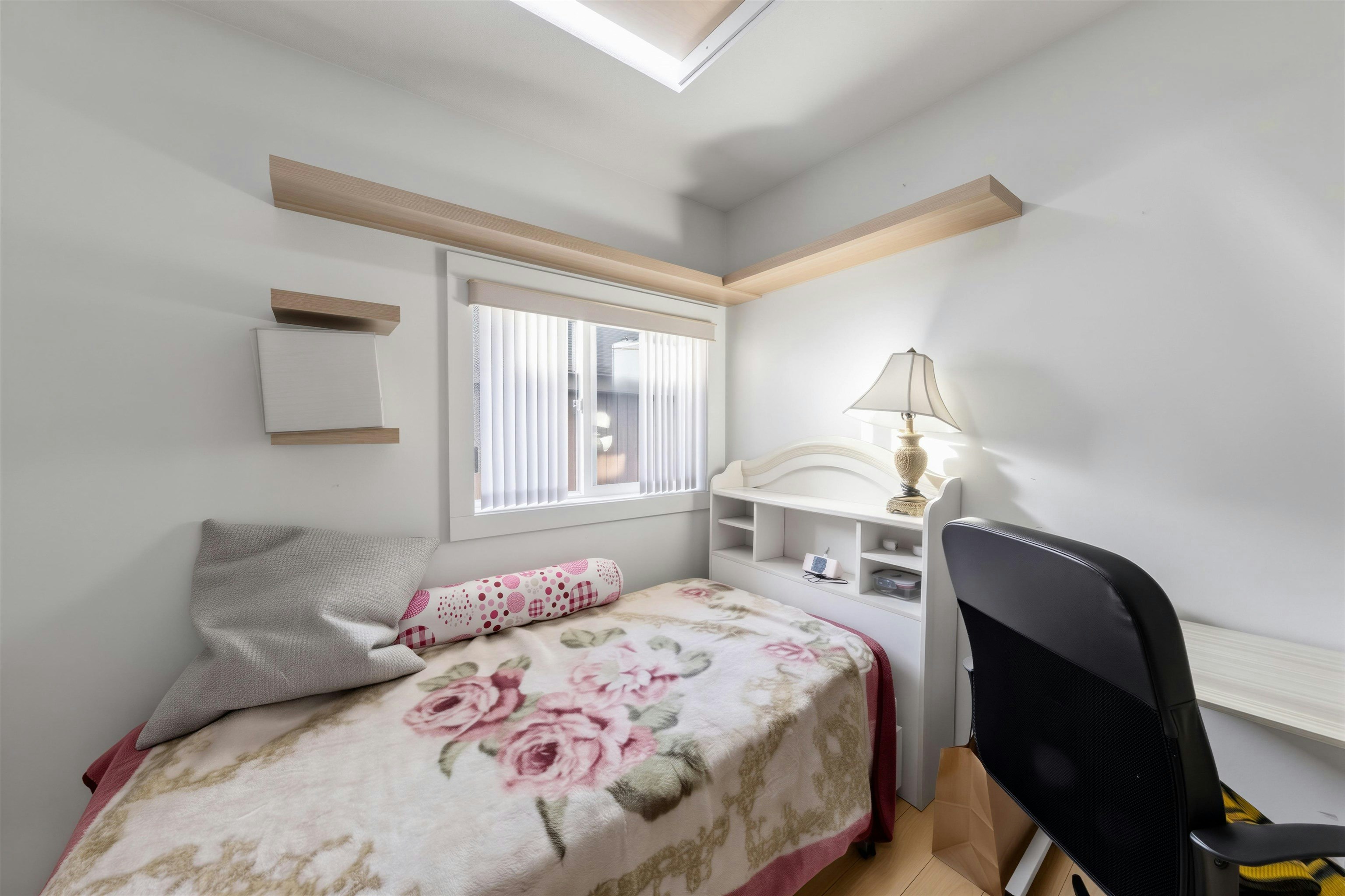 2553 E 22nd Avenue, Vancouver, BC, V5M 2X4 - 14