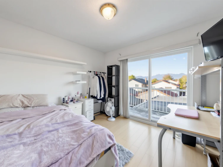 2553 E 22nd Avenue, Vancouver, BC, V5M 2X4 - 12
