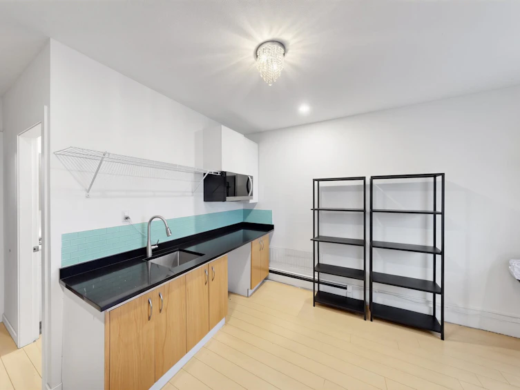 2553 E 22nd Avenue, Vancouver, BC, V5M 2X4 - 24