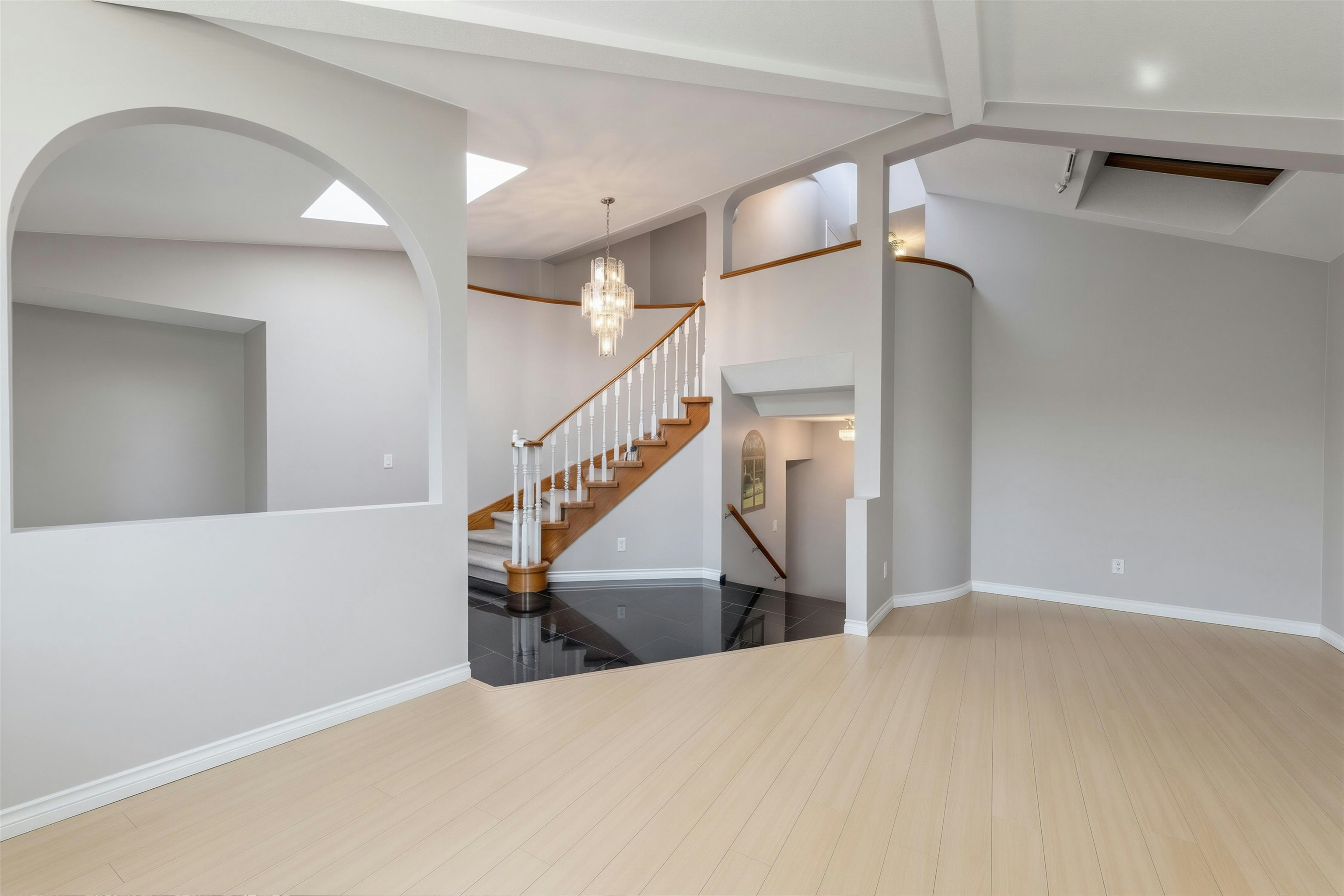 2553 E 22nd Avenue, Vancouver, BC, V5M 2X4 - 5